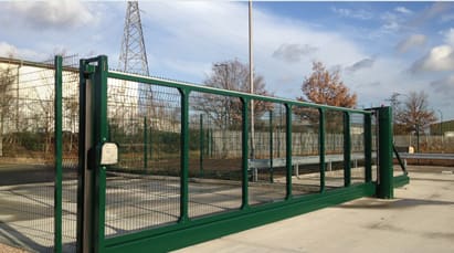 Manual vs Automatic Gates: Which one is Better Suited for your Premises?