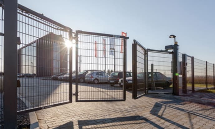 FFL RapidFold™ Gate Range - In Partnership with Wisniowski