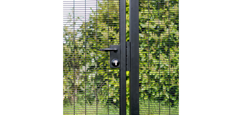 Latch Deadlock with Plain Handles installed on Mesh Gate 