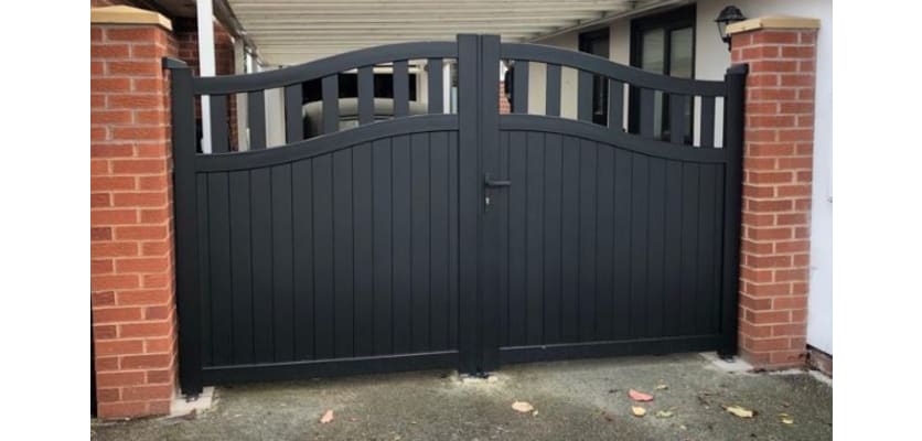 Aluminium Double Swing Driveway Gate With Vertical Infill And Partial Privacy- 3.75m
