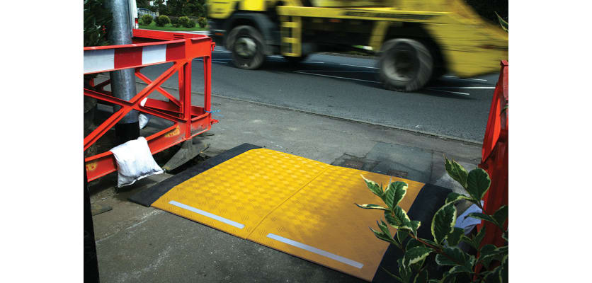 TrenchGuard 1400mm x 800mm heavy-duty protection mat