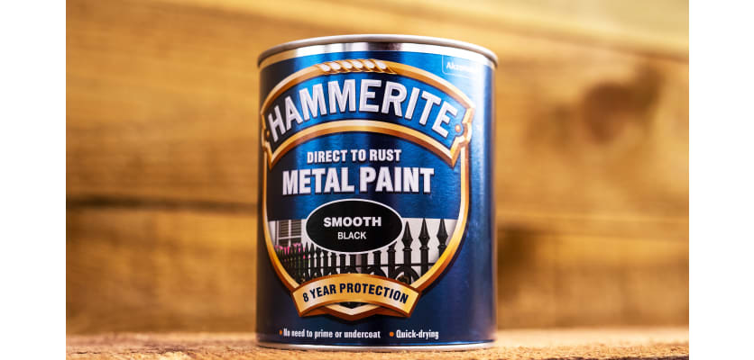 A tin of Hammerite paint for exterior metal