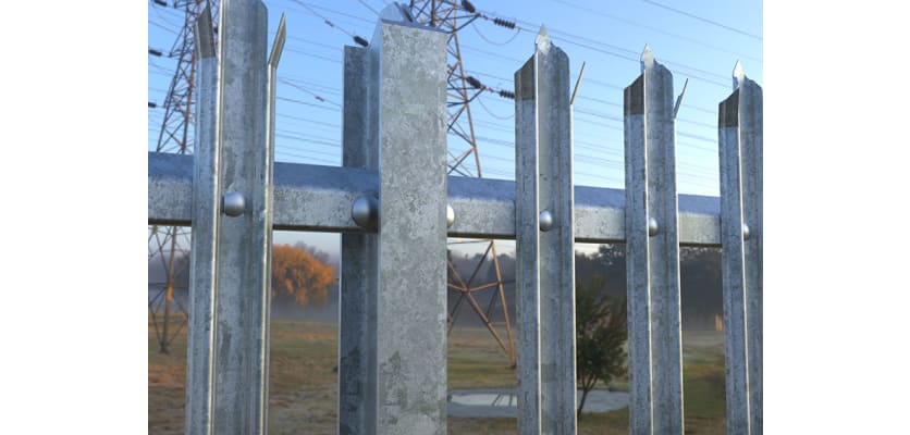 Close up of PaliFence® Triple Pointed pales 