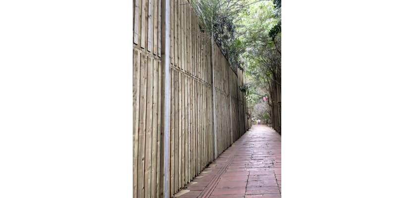 1.8m EchoAbsorb Absorbent Acoustic Fencing Kit installed in walkway