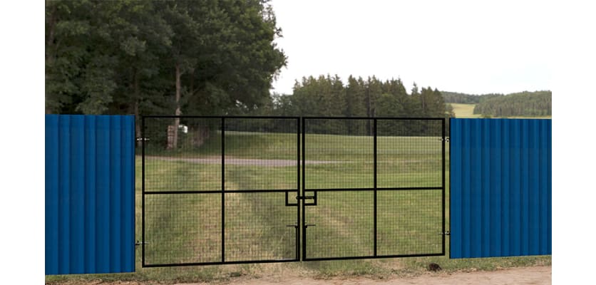 Black Vehicle Site Gate Kit installed around building site