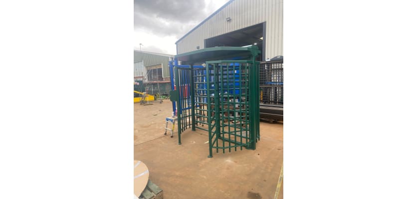 3 Wing Double Turnstile With Overhead Canopy - Green Finish 