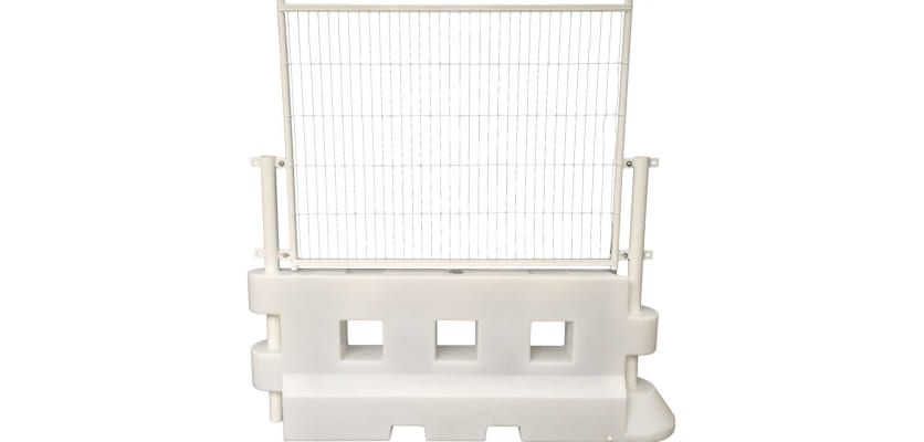 Durable GB2 Water Filled Barrier System for crowd control