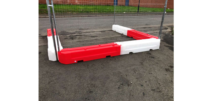 A small perimeter set up using Rota Slot Ballast Barriers with Mesh Temporary Fencing Panels 