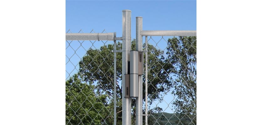 Hinge and Hydraulic Gate Closer attached to a gate 