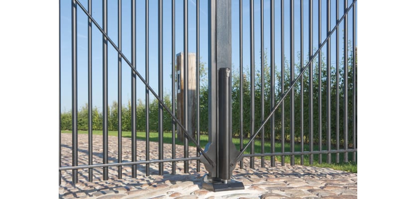 Off Centred adjustable Ground Stop attached to a Gate 