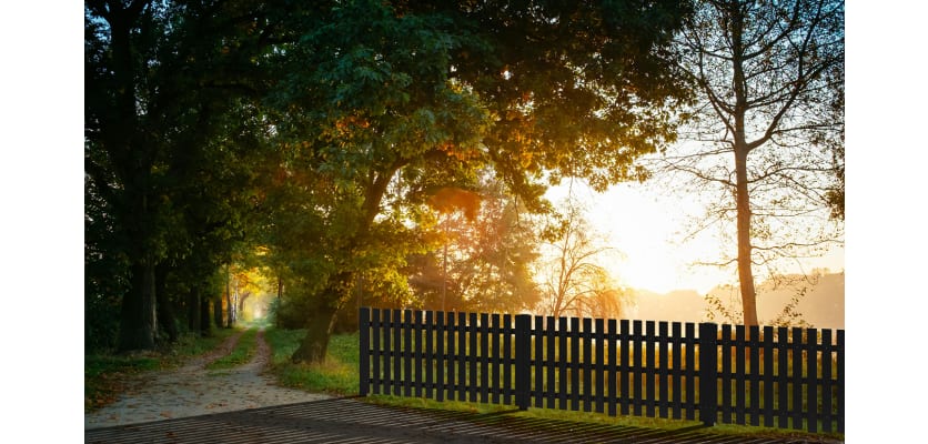 2m High Recycled Plastic Picket Pale Fencing Calculator