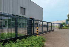 FFL 200 Automated Mesh Cantilever Gate 8.0m - 12.0m Wide