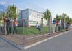3.5-meter smartweld pedestrian mesh crowd control barrier in a package of 100, featuring sturdy construction and vibrant yellow color for high visibility.