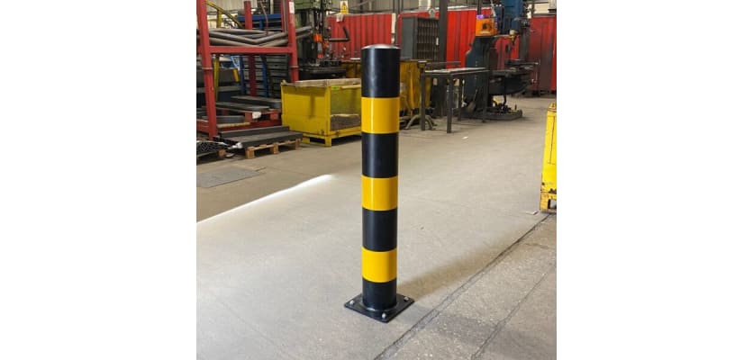 Plain Round Black & Yellow Bollard