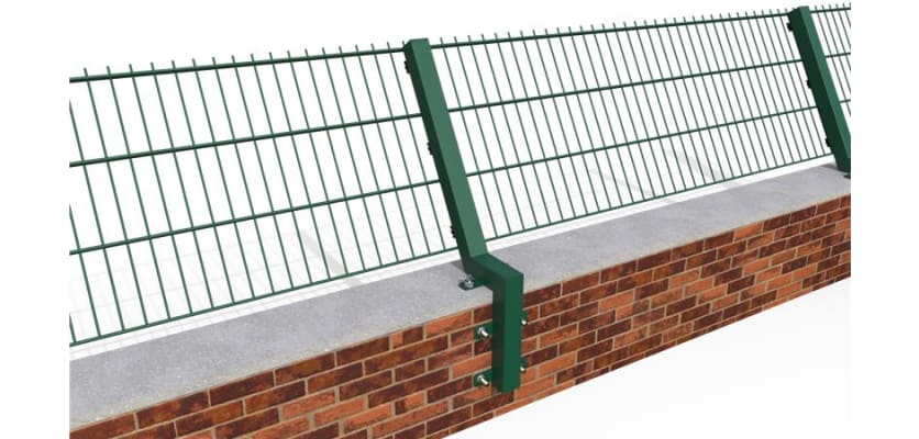 Showing how the Intermediate Posts for 60 Degree Crank Wall Mounted 868 Fencing attach to a wall 