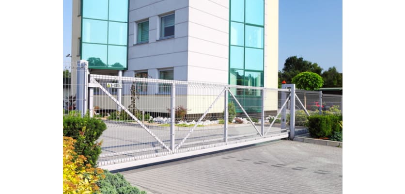 White FFL 130 Manual 358 Prison Mesh Cantilever Gate 