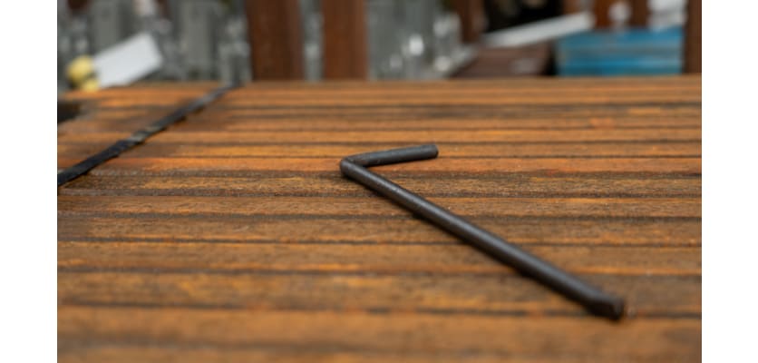 Side view of stabilising pin