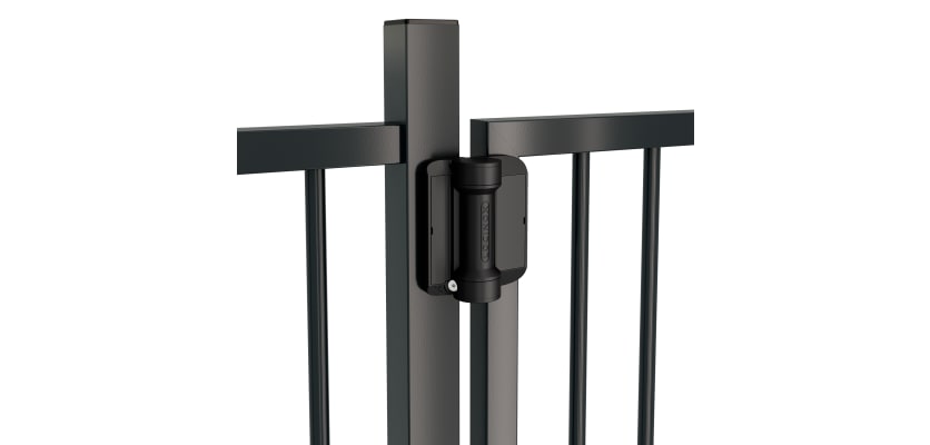 Locinox Serval-SD-K on a gate