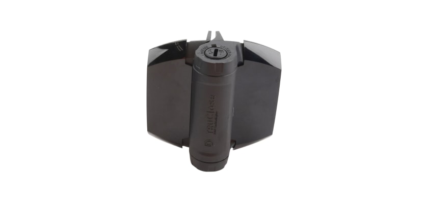 TruClose Series 3 Heavy Duty Hinges with 2-leg brackets for multi-material gate mounting.